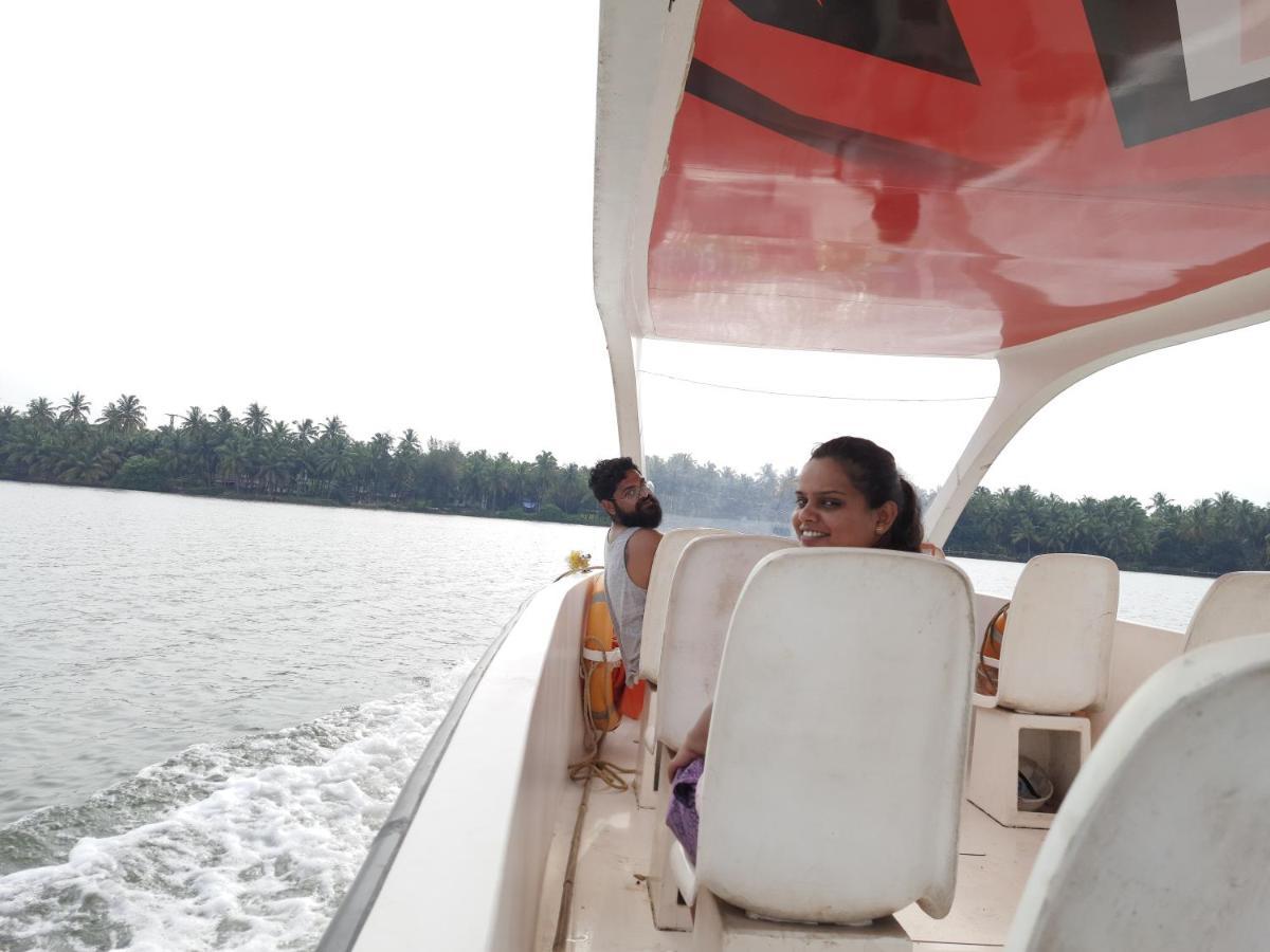 The Camp Club Beach Villa Payyannur Esterno foto